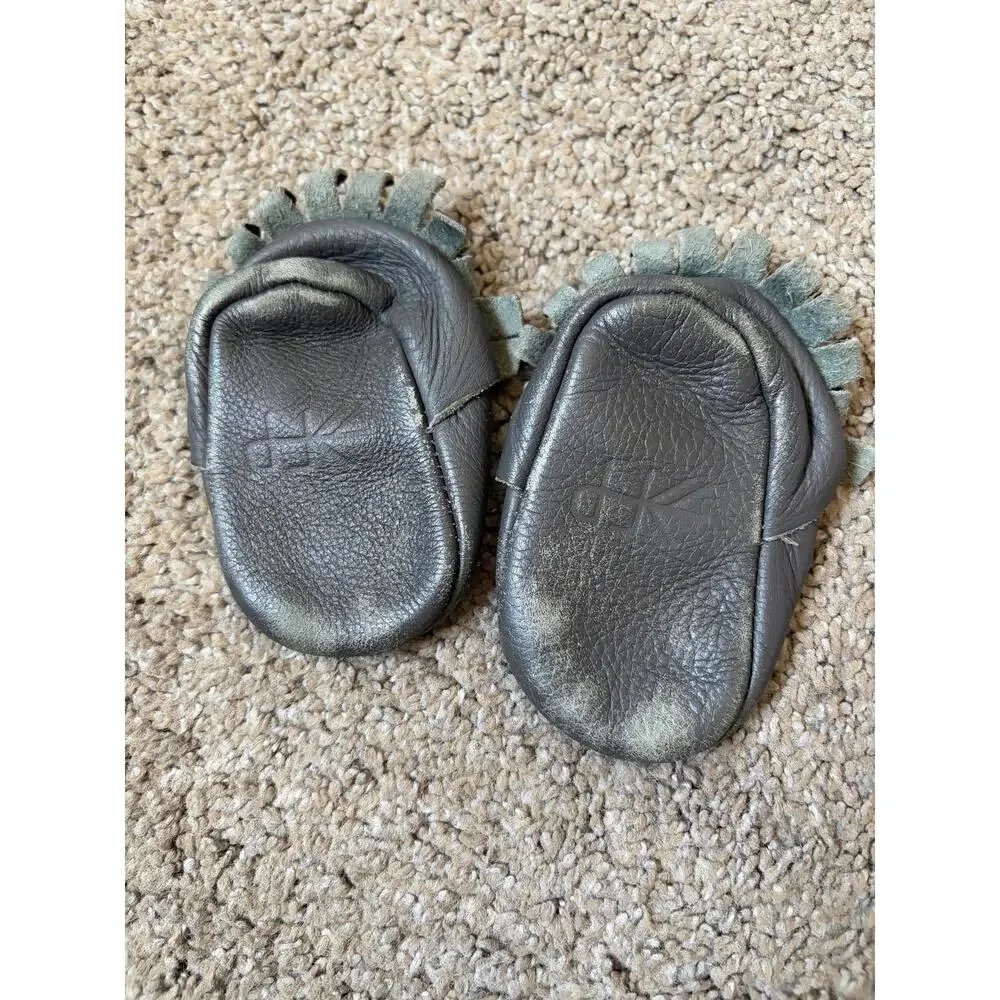 Freshly Picked Gray Leather Baby Moccasins Sz 1